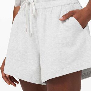 Lululemon Mellow In High-Rise Short 4.5" Heathered Core Ultra Light Grey - sz 6